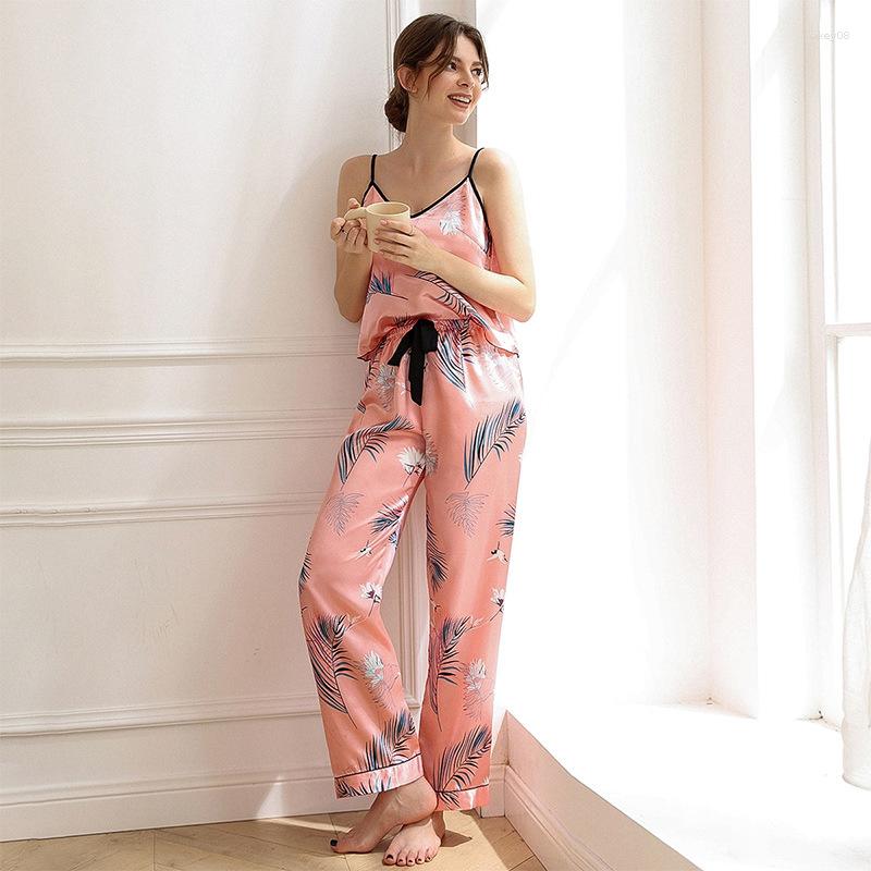 Women' Sleepwear Elegant Floral Print Pajama Set Women Camisole Top & Pants Imatation Silk Suit Soft Loungewear Halter Pyjamas
Women' Sleepwear Elegant Floral Print Pajama Set Women Camisole Top & Pants Imatation Silk Suit Soft Loungewear Halter Pyjamas