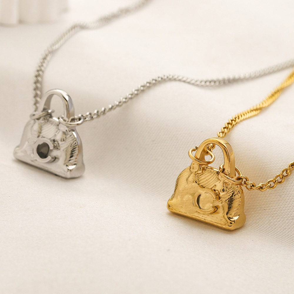 Luxury Design Necklace 18K Gold Plated Brand Stainless Steel Necklaces Choker Chain Letter Pendant Womens Wedding Jewelry Accessories Love Gifts ZG1699
Luxury Design Necklace 18K Gold Plated Brand Stainless Steel Necklaces Choker Chain Letter Pendant Womens Wedding Jewelry Accessories Love Gifts ZG1699