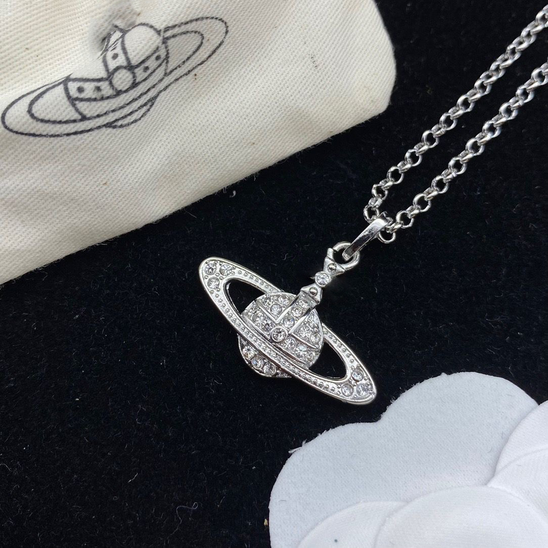 Fashion Atmosphere Designer VIVIVIAN Necklace Saturn Pearl Corresponds to Personalized Senior Neckchain Women's Pendant
Fashion Atmosphere Designer VIVIVIAN Necklace Saturn Pearl Corresponds to Personalized Senior Neckchain Women's Pendant