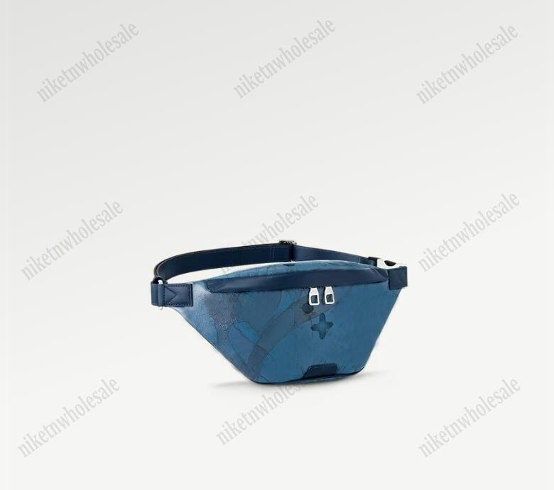 Mens Luxurys Designer Waist Bag M22576 Discovery Bumbag Abyss Blue Crossbody Monograms Aquagarden canvas Belt Bags Fanny pack
Mens Luxurys Designer Waist Bag M22576 Discovery Bumbag Abyss Blue Crossbody Monograms Aquagarden canvas Belt Bags Fanny pack