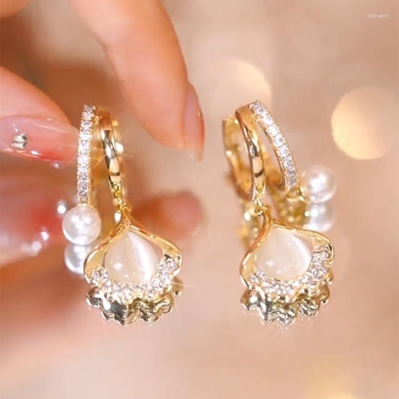 Dangle Earrings Design Sense Ginkgo Leaf Pearl Women's Light Luxury Versatile Advanced Temperament Korean Style
Dangle Earrings Design Sense Ginkgo Leaf Pearl Women's Light Luxury Versatile Advanced Temperament Korean Style