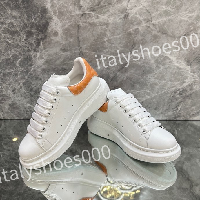 2023 new Hot Fashion Shoe White Black Dream Sneaker womens and mens Rubber Sole Soft Calfskin Leather Lace-up Trainers, 05
2023 new Hot Fashion Shoe White Black Dream Sneaker womens and mens Rubber Sole Soft Calfskin Leather Lace-up Trainers, 05