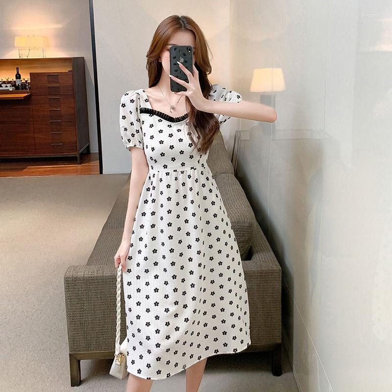 Casual Dresses Summer Floral Polka Dots Print Women Knee Length French White Square Collar Student Gentle Fashion Harajuku Clothing
Casual Dresses Summer Floral Polka Dots Print Women Knee Length French White Square Collar Student Gentle Fashion Harajuku Clothing