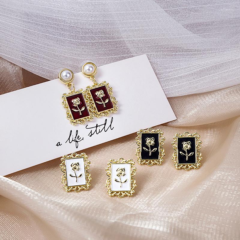 Dangle Earrings Vintage Oil Dropping Flower Small And Elegant Wall Painting Champagne Rose Jewelry For Women
Dangle Earrings Vintage Oil Dropping Flower Small And Elegant Wall Painting Champagne Rose Jewelry For Women