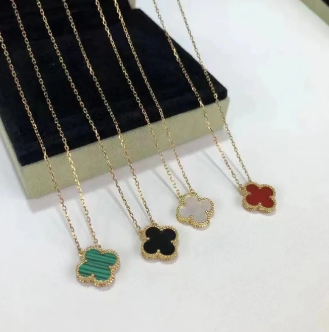 Fashion Flowers Four-leaf Clover Cleef Womens Luxury Designer Necklace Necklaces Jewelry
Fashion Flowers Four-leaf Clover Cleef Womens Luxury Designer Necklace Necklaces Jewelry