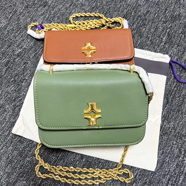 7A quality Genuine leather Bag hobo Women's men classic tote crossbody Luxury Designer fashion hobo summer wallet card pockets handbag Shoulder Bags original, White
7A quality Genuine leather Bag hobo Women's men classic tote crossbody Luxury Designer fashion hobo summer wallet card pockets handbag Shoulder Bags original, White