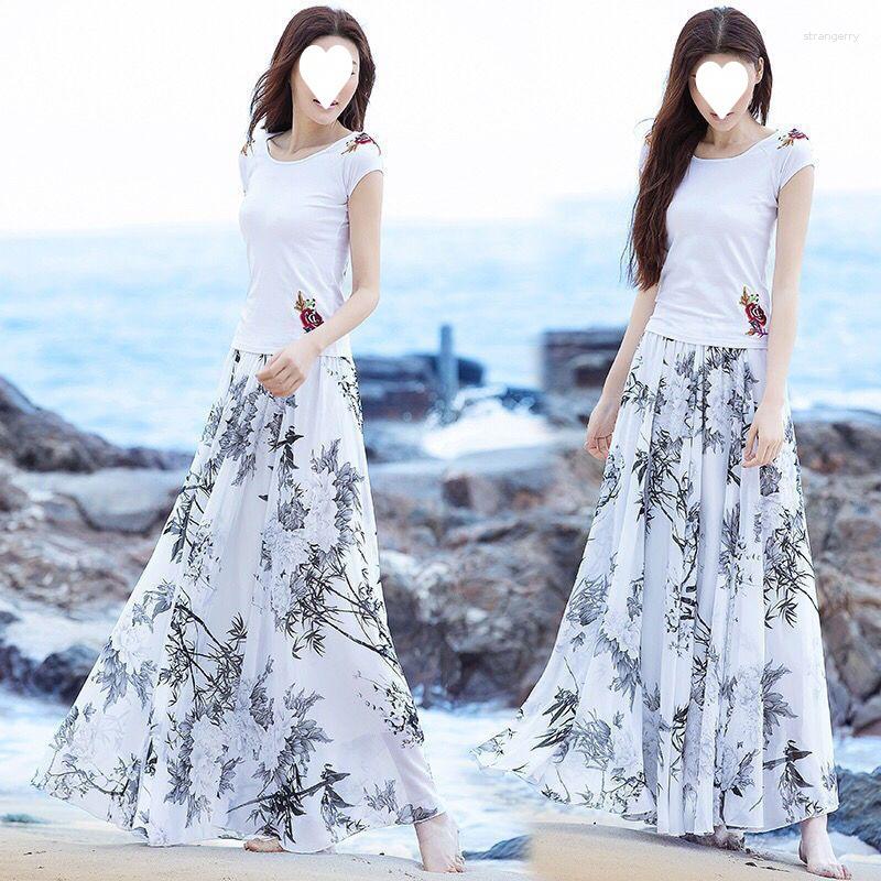 Skirts Floral Chiffon Summer Long Maxi Women Skirt Bohe Large Hem High Waist Elastic A-line Swing Beach Vintage, Bamboo leaf 90cm
Skirts Floral Chiffon Summer Long Maxi Women Skirt Bohe Large Hem High Waist Elastic A-line Swing Beach Vintage, Bamboo leaf 90cm