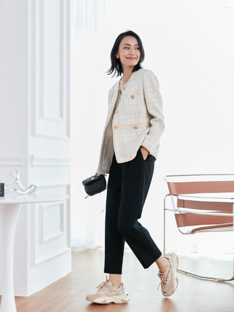 Women's Jackets High-end Atmospheric Small Fragrance Mid Length Jacket White Heavy Industrial Tweed Temperament Versatile Top, Benefits
Women's Jackets High-end Atmospheric Small Fragrance Mid Length Jacket White Heavy Industrial Tweed Temperament Versatile Top, Benefits