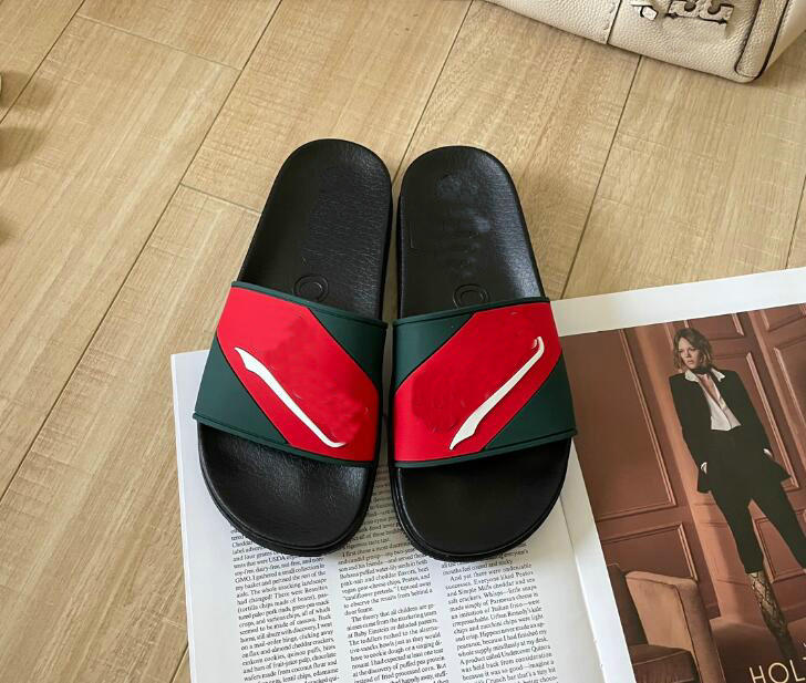 Beach slippers fashion Thick bottom designer Women Shoes Cartoon Alphabet lady Platform Leather Heels letter Slides sexy High heel Sandals Large gtr
Beach slippers fashion Thick bottom designer Women Shoes Cartoon Alphabet lady Platform Leather Heels letter Slides sexy High heel Sandals Large gtr