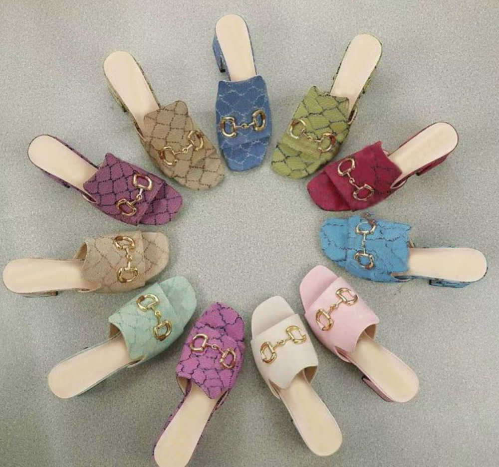 2023 designer shoes Summer Beach slipper fashion 100% leather Metal buckle Women Shoes cowhide Thick heel Sandals lady letter Half High h fashion, Green + cloth + letters
2023 designer shoes Summer Beach slipper fashion 100% leather Metal buckle Women Shoes cowhide Thick heel Sandals lady letter Half High h fashion, Green + cloth + letters