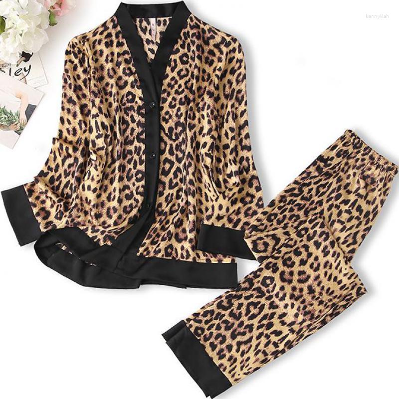 Women's Sleepwear Satin Pajamas Long Sleeve Nightwear Two-pieces Sleep Set Women Outfits V-Neck Button-down Printed Lady Home Clothes, White a
Women's Sleepwear Satin Pajamas Long Sleeve Nightwear Two-pieces Sleep Set Women Outfits V-Neck Button-down Printed Lady Home Clothes, White a