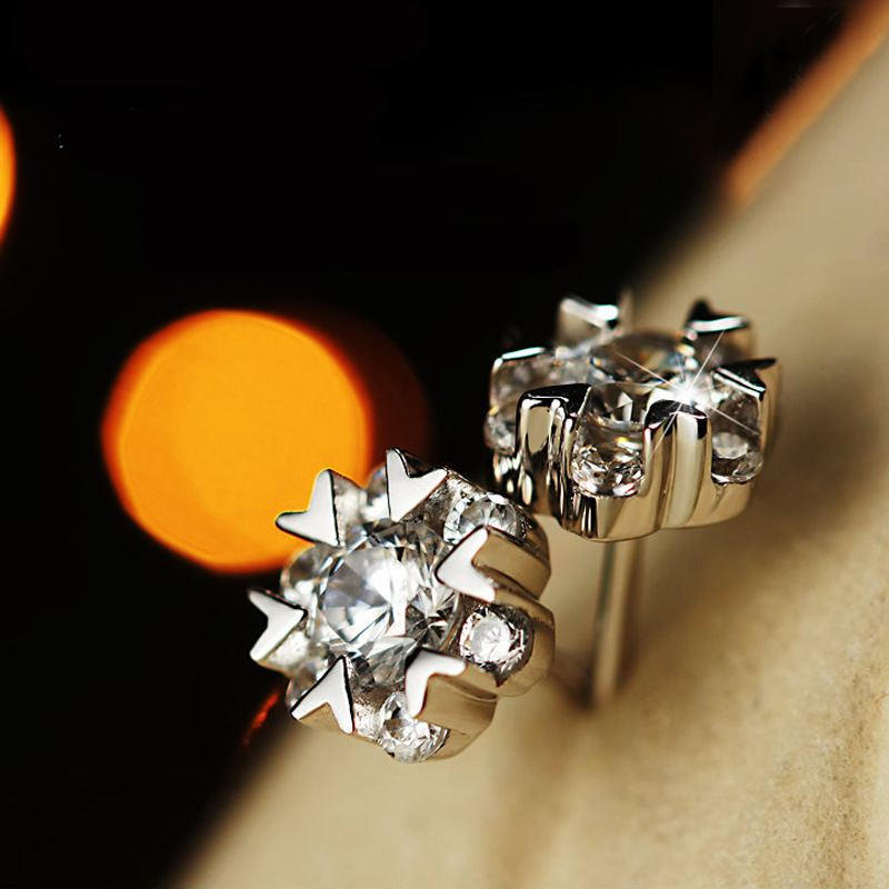 Women's Snowflake Crystal Stud Earrings 925 Sterling Silver Stud Earrings Designer Classic Diamond Earrings Wedding Party Jewelry Christmas Gifts