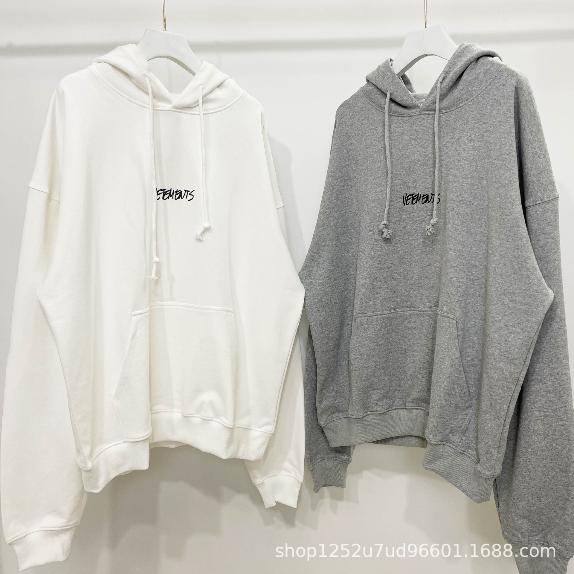 Vetements Hoodie Men Letter Printed Oversized Hooded Logo Black Patch Hooded for Men women's Casual Pullover, Gray
Vetements Hoodie Men Letter Printed Oversized Hooded Logo Black Patch Hooded for Men women's Casual Pullover, Gray