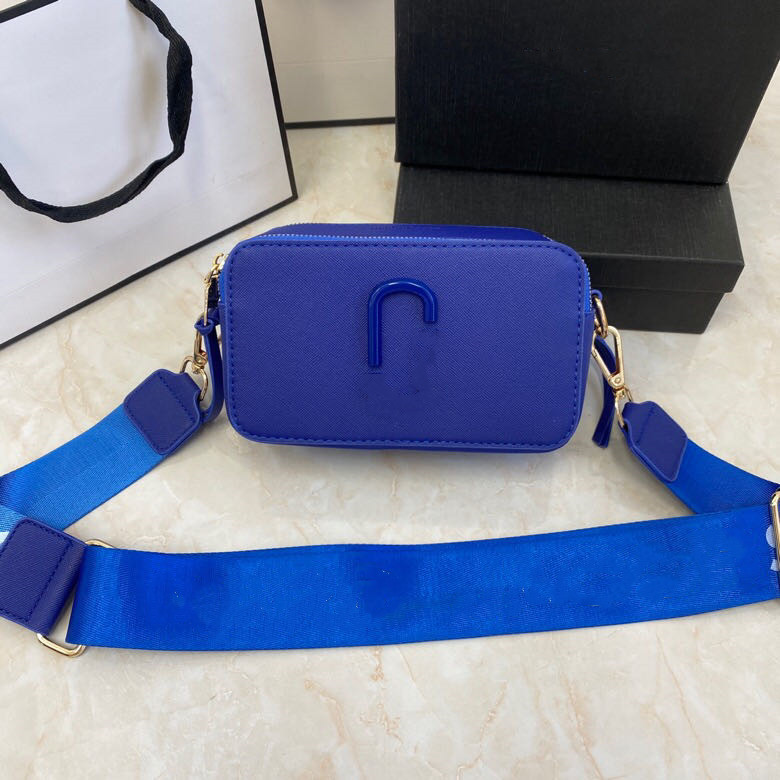 Brand New Summer Women's Messenger Bags Texture Small Square Bag Fashion Versatile Single Shoulder Bag Double Panel Contrast Color grils Crossbody Camera Bag, Sky blue 1594
Brand New Summer Women's Messenger Bags Texture Small Square Bag Fashion Versatile Single Shoulder Bag Double Panel Contrast Color grils Crossbody Camera Bag, Sky blue 1594