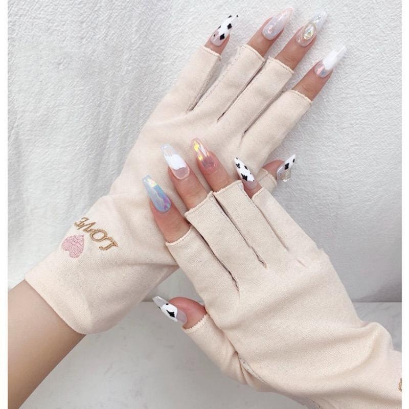 Nail Art Kits Anti UV Gloves Gel Shield Glove Fingerless Manicure Tools LED Lamp Nails Dryer Radiation Hand
Nail Art Kits Anti UV Gloves Gel Shield Glove Fingerless Manicure Tools LED Lamp Nails Dryer Radiation Hand