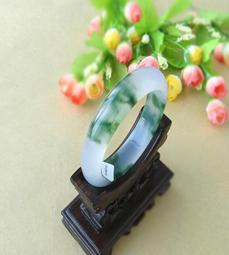 Authentic natural female models ice jade bracelet Myanmar bracelet a cargo quartz rock jade bracelet2678512
Authentic natural female models ice jade bracelet Myanmar bracelet a cargo quartz rock jade bracelet2678512