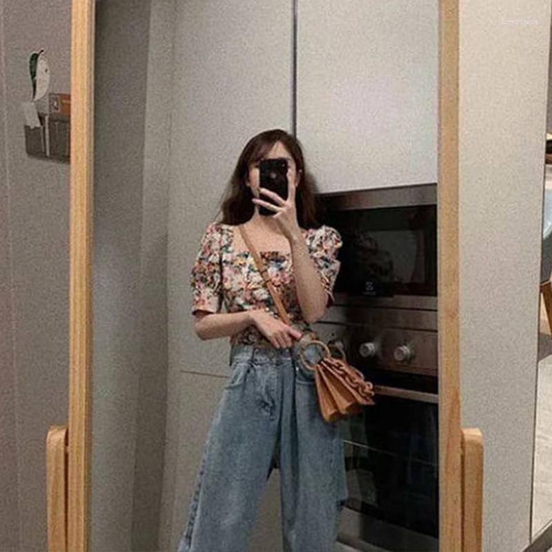 Women' T Shirts Women Summer Vintage Floral T-Shirts Square Collar Puff Slevee Short Tops Korean One-Piece Clothing Spring Casual Ladies, As the picture
Women' T Shirts Women Summer Vintage Floral T-Shirts Square Collar Puff Slevee Short Tops Korean One-Piece Clothing Spring Casual Ladies, As the picture