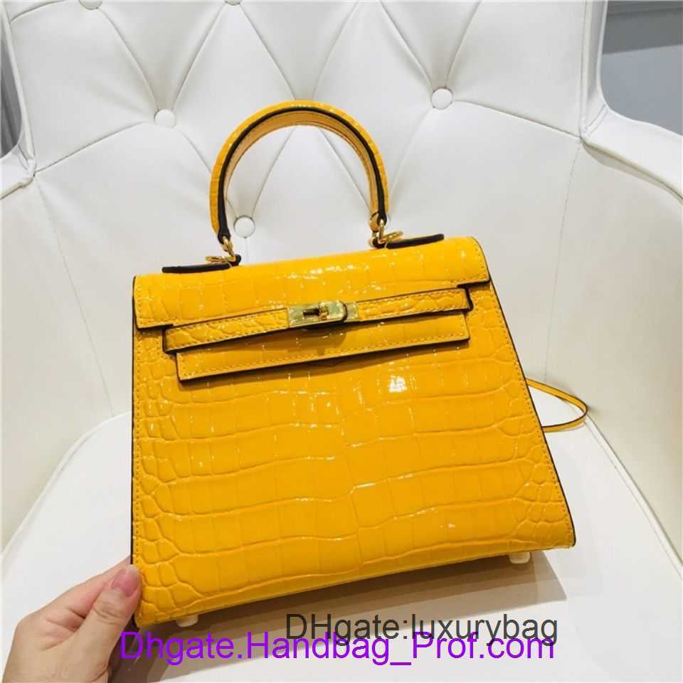 killye Tote Bag Designer handbag Hrems online store Small ck leather women's bag killyes headband cowhide crocodile pattern 2023 new portable Have Real Logo, White
killye Tote Bag Designer handbag Hrems online store Small ck leather women's bag killyes headband cowhide crocodile pattern 2023 new portable Have Real Logo, White