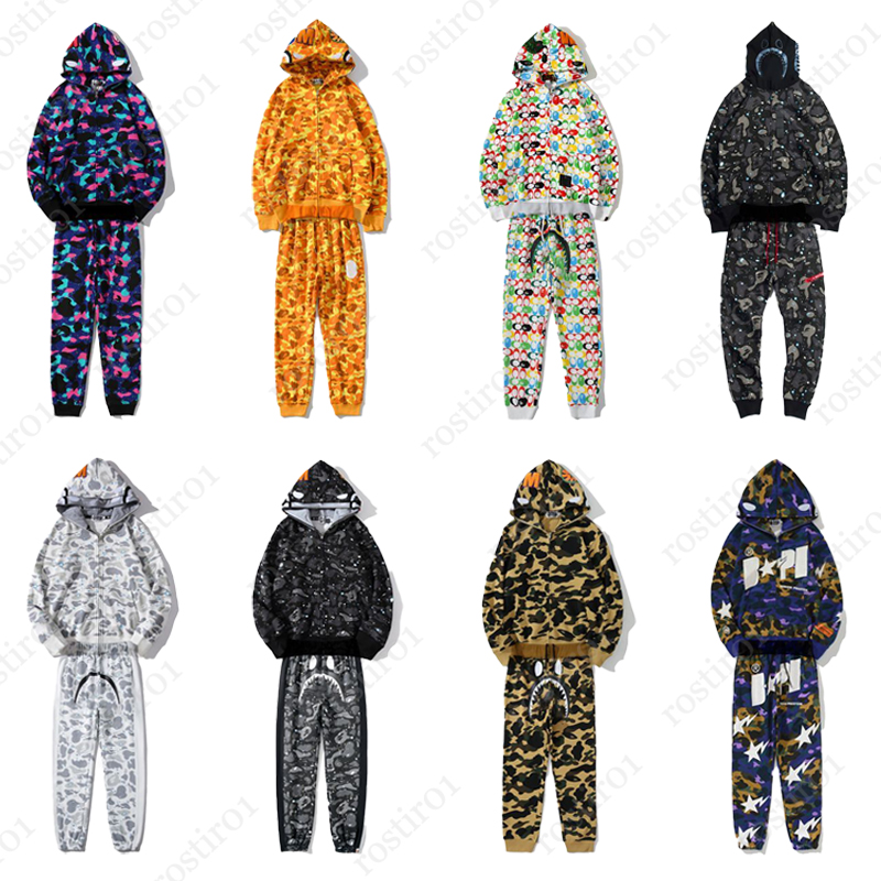 Shark hoodie designer Camo Full Zip Up jacket Men Women Luminous Classic Camouflage Hooded Jackets Couple Long Sleeve Tech Fleece Designer Cardigan Sweatsh
Shark hoodie designer Camo Full Zip Up jacket Men Women Luminous Classic Camouflage Hooded Jackets Couple Long Sleeve Tech Fleece Designer Cardigan Sweatsh