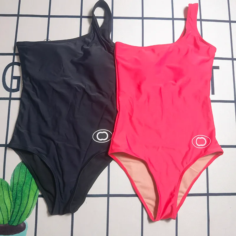 Designer bikini swimsuit Travel One Shoulder Swimwear Women Pink Bathing Suit Personality Sexy Beach Swimsuit with Chest Pad
Designer bikini swimsuit Travel One Shoulder Swimwear Women Pink Bathing Suit Personality Sexy Beach Swimsuit with Chest Pad