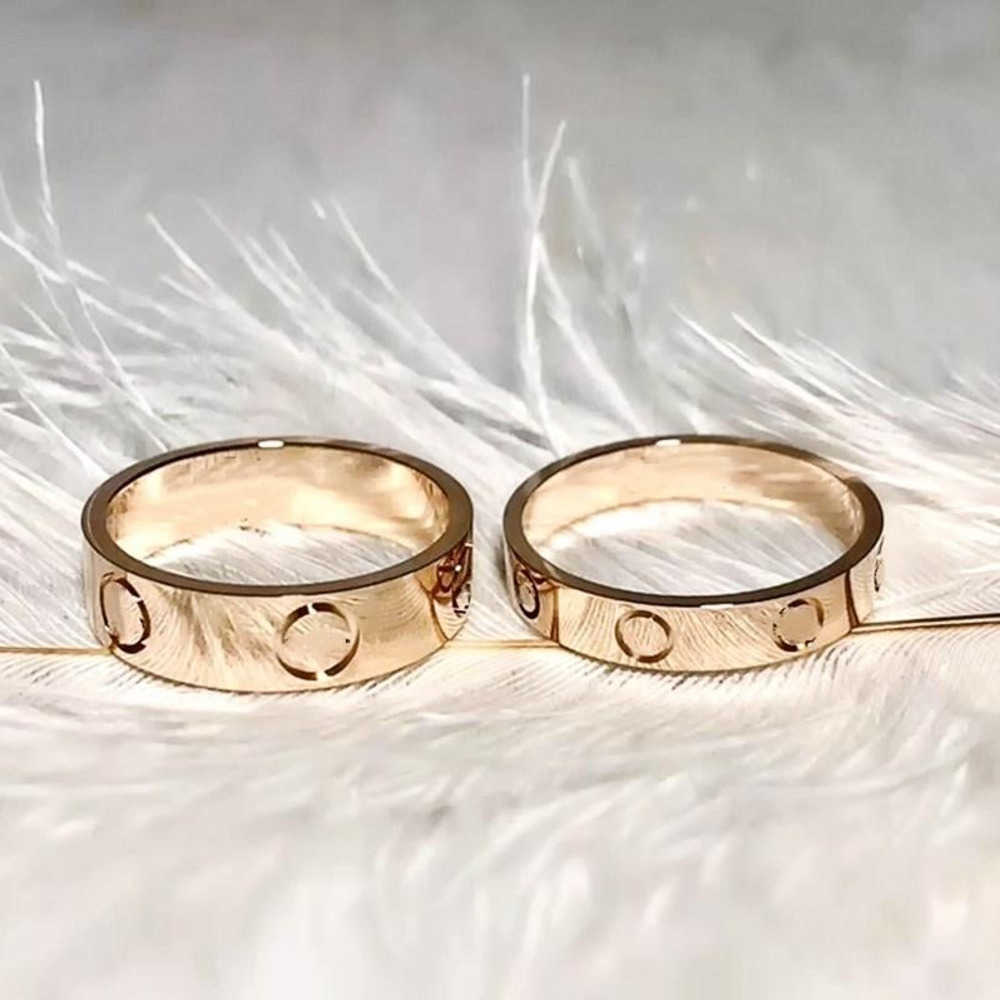 Band Rings 4mm 5mm 6mm titanium steel silver love ring men and women rose gold jewelry for lovers couple rings Tidal flow design 698ess
Band Rings 4mm 5mm 6mm titanium steel silver love ring men and women rose gold jewelry for lovers couple rings Tidal flow design 698ess