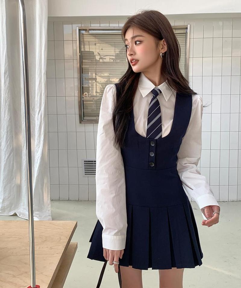 Work Dresses Dress Sets 2023 Spring And Summer White Shirt College Wind Bottoming With Tie Vest Mini Pleated, 1 set
Work Dresses Dress Sets 2023 Spring And Summer White Shirt College Wind Bottoming With Tie Vest Mini Pleated, 1 set
