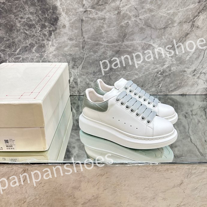 Hot Luxurys Designer Sneakers Casual shoes Leather Lace Up Men Fashion Platform White Black mens womens Espadrilles Sports Trainer, 05
Hot Luxurys Designer Sneakers Casual shoes Leather Lace Up Men Fashion Platform White Black mens womens Espadrilles Sports Trainer, 05