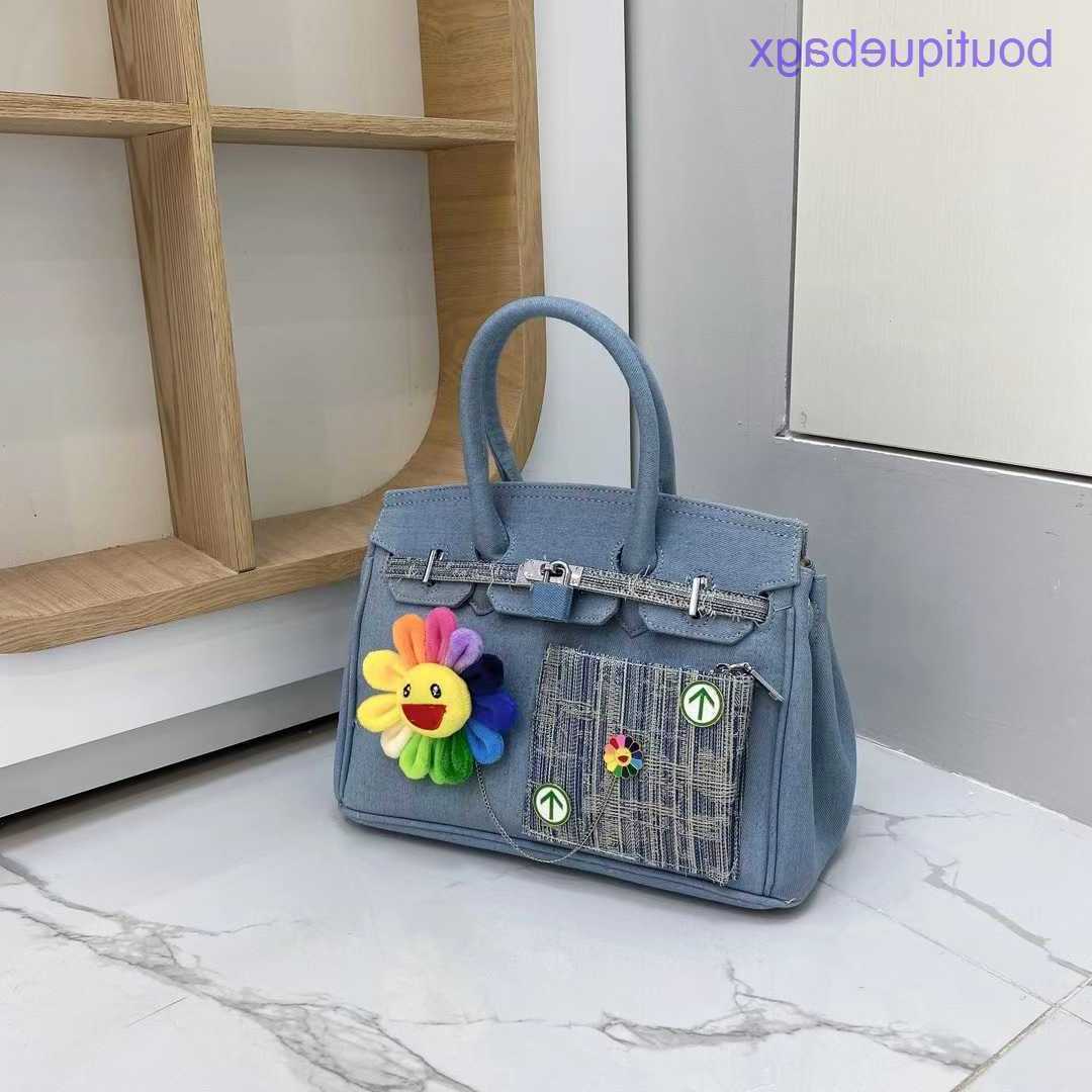 Designer H Home Briki Bags online shop New canvas denim bag East Gate Korean casual fashion handbag This year's popular small women's bag, Light blue
Designer H Home Briki Bags online shop New canvas denim bag East Gate Korean casual fashion handbag This year's popular small women's bag, Light blue