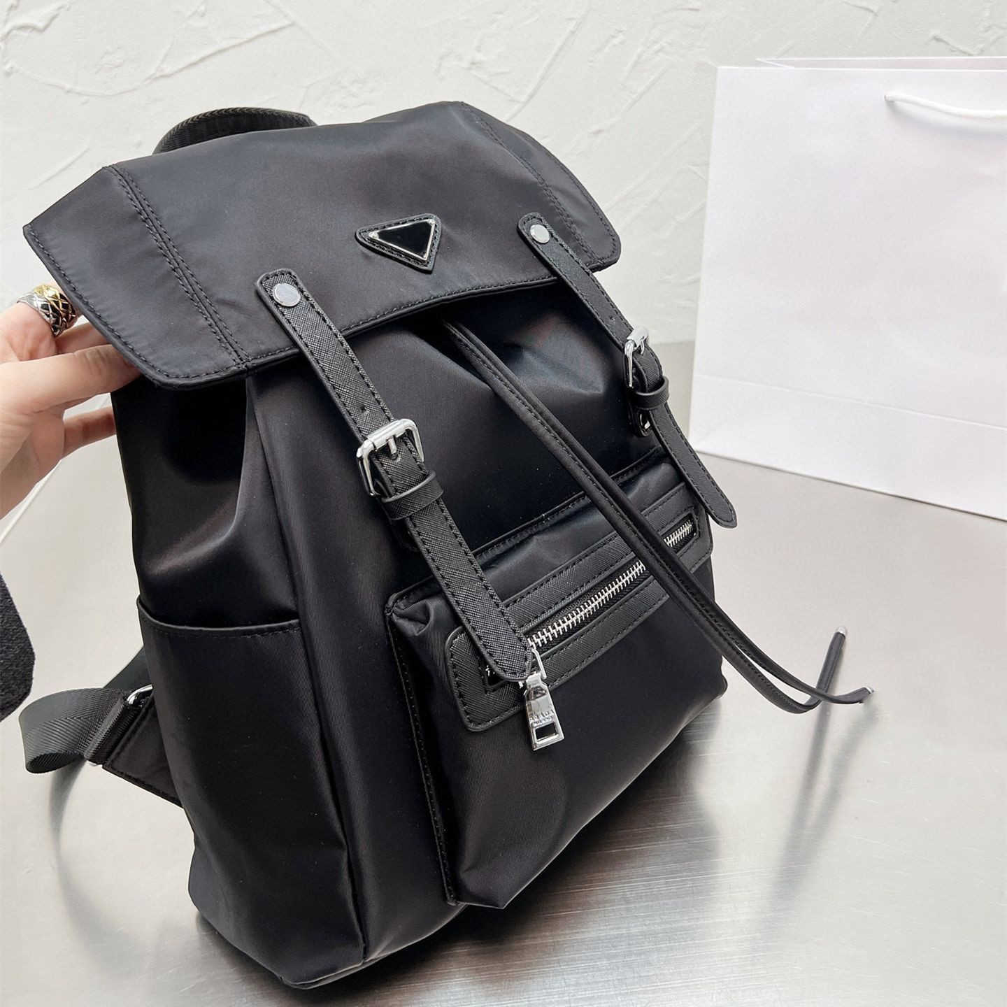 Designer Bag Shoulder Handbag New unisex nylon backpack with simple drawstring high capacity outdoor travel bag, Black
Designer Bag Shoulder Handbag New unisex nylon backpack with simple drawstring high capacity outdoor travel bag, Black