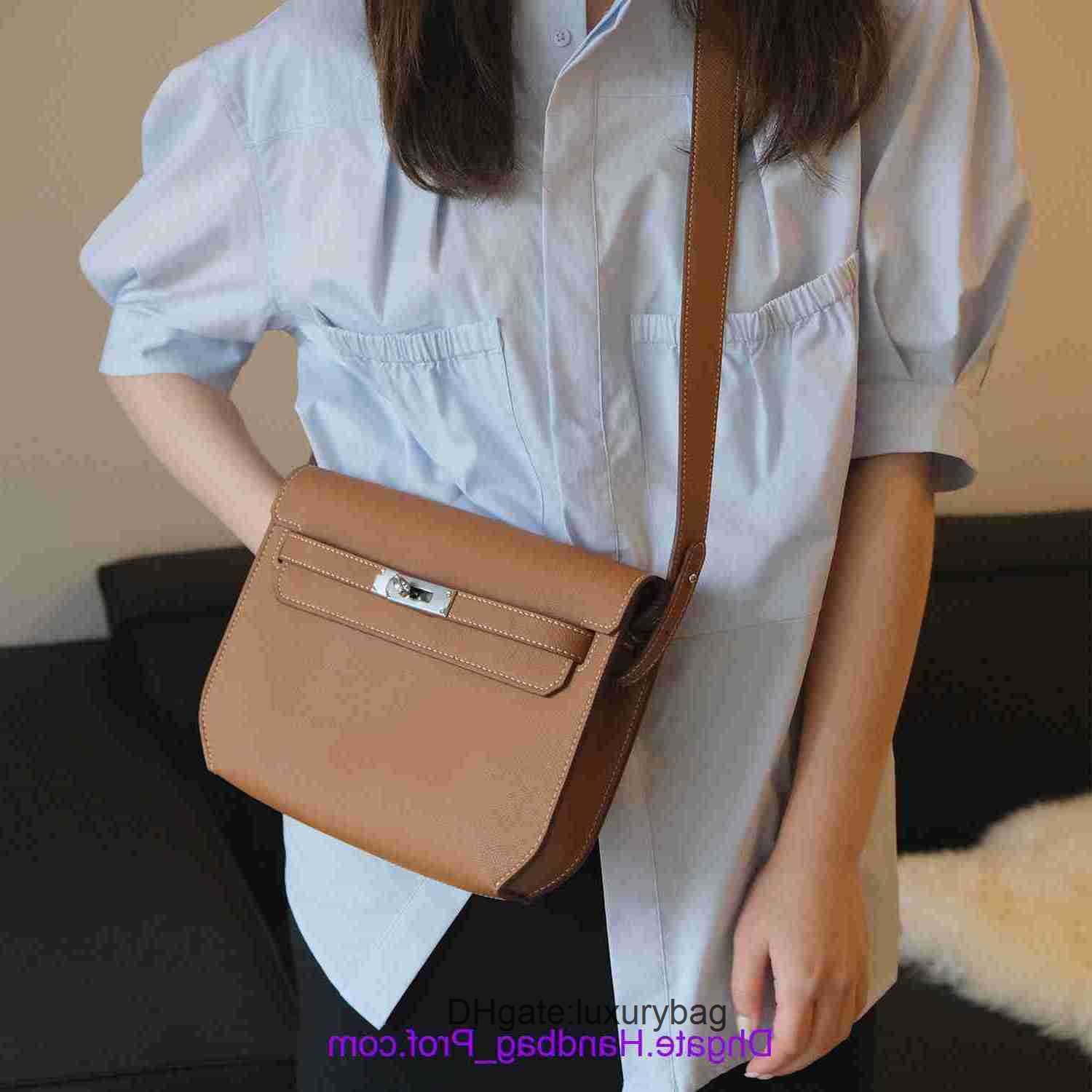 Hrems Designer Wholesale kyllie tote bags online store Depeches bag carrying briefcase leather one shoulder underarm mens and womens crossbo With Real Logo 6M1J, Chicken yellow
Hrems Designer Wholesale kyllie tote bags online store Depeches bag carrying briefcase leather one shoulder underarm mens and womens crossbo With Real Logo 6M1J, Chicken yellow