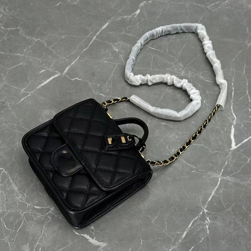 Designer luxury women vintage shoulder bag lingge solid leather litchi pattern handbag caviar metal handle bracelet fashion versatile messenger bags, Olive green
Designer luxury women vintage shoulder bag lingge solid leather litchi pattern handbag caviar metal handle bracelet fashion versatile messenger bags, Olive green