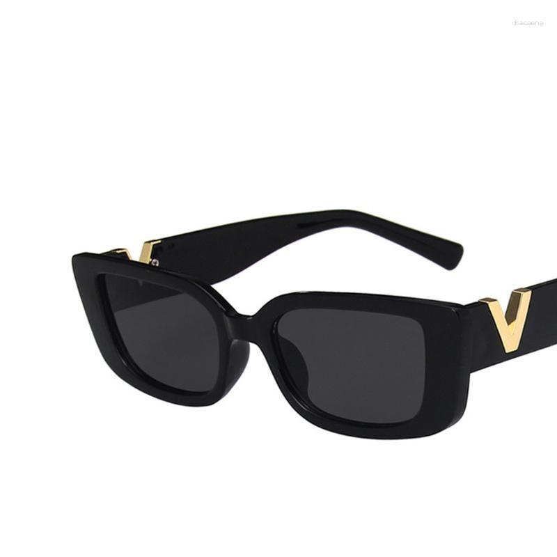 Sunglasses Vintage Black Rectangle Women Unique V Groove Sun Glasses Female Gradient Clear Mirror
Sunglasses Vintage Black Rectangle Women Unique V Groove Sun Glasses Female Gradient Clear Mirror