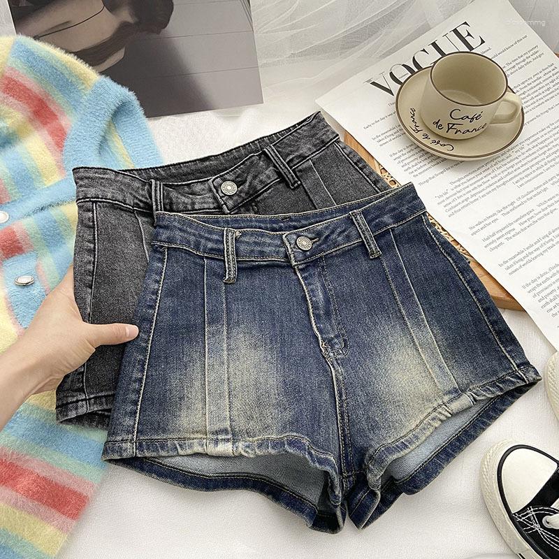 Women' Jeans Gradient Color Vintage Distressed Denim Short Women' Street Trend High Waist Wide Leg Janes 2023 Spring, Gray
Women' Jeans Gradient Color Vintage Distressed Denim Short Women' Street Trend High Waist Wide Leg Janes 2023 Spring, Gray