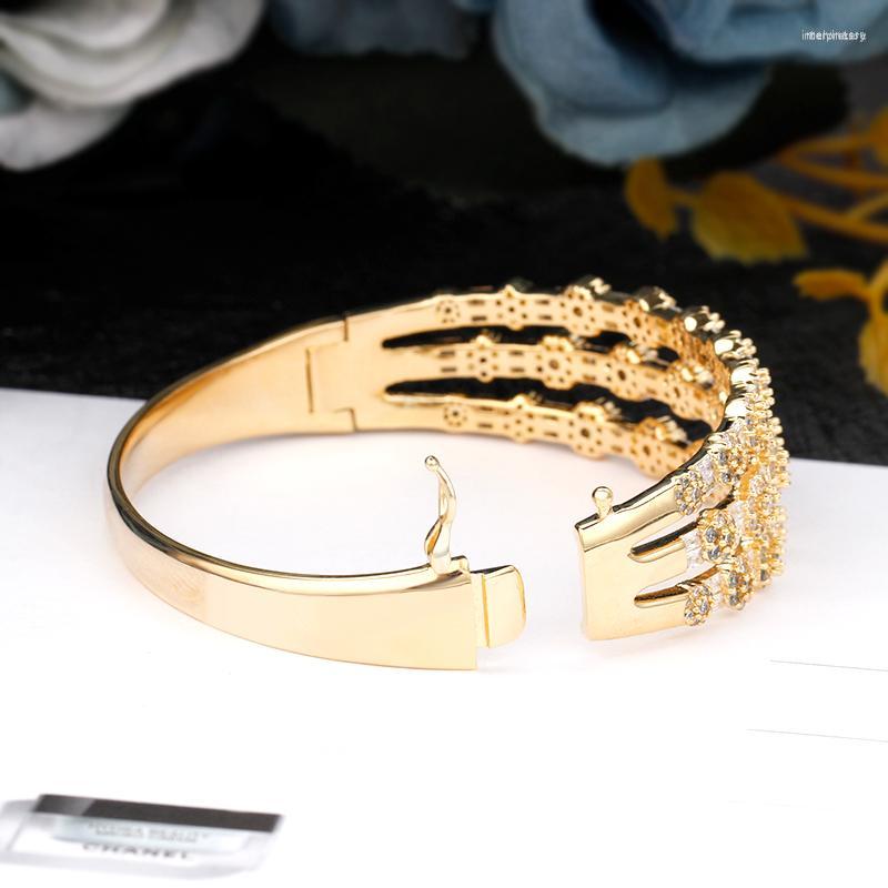 Bangle Bride Talk Trendy Fashion Women Cubic Zirconia Luxury Bridal Wedding Jewelry Super Quality Year Gift For Friend Lover
Bangle Bride Talk Trendy Fashion Women Cubic Zirconia Luxury Bridal Wedding Jewelry Super Quality Year Gift For Friend Lover