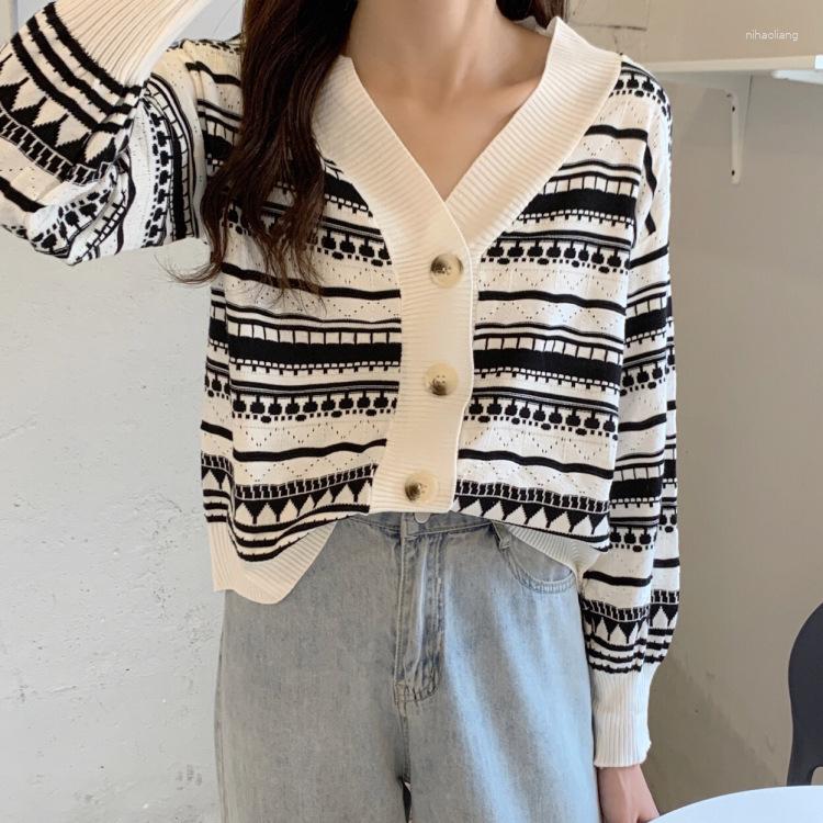 Women's Knits Loose Wild Long-sleeved Knit Sweater Cardigan Jacket Female Trend 2023 Autumn And Winter Retro Striped Hollow, White
Women's Knits Loose Wild Long-sleeved Knit Sweater Cardigan Jacket Female Trend 2023 Autumn And Winter Retro Striped Hollow, White