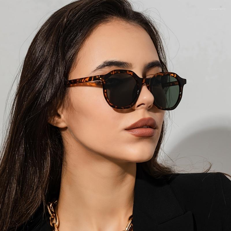 Sunglasses Small Frame Leopard Print Polygonal Vintage Ladies Stylish Design Oversized Round For Women Luxury Sun
Sunglasses Small Frame Leopard Print Polygonal Vintage Ladies Stylish Design Oversized Round For Women Luxury Sun