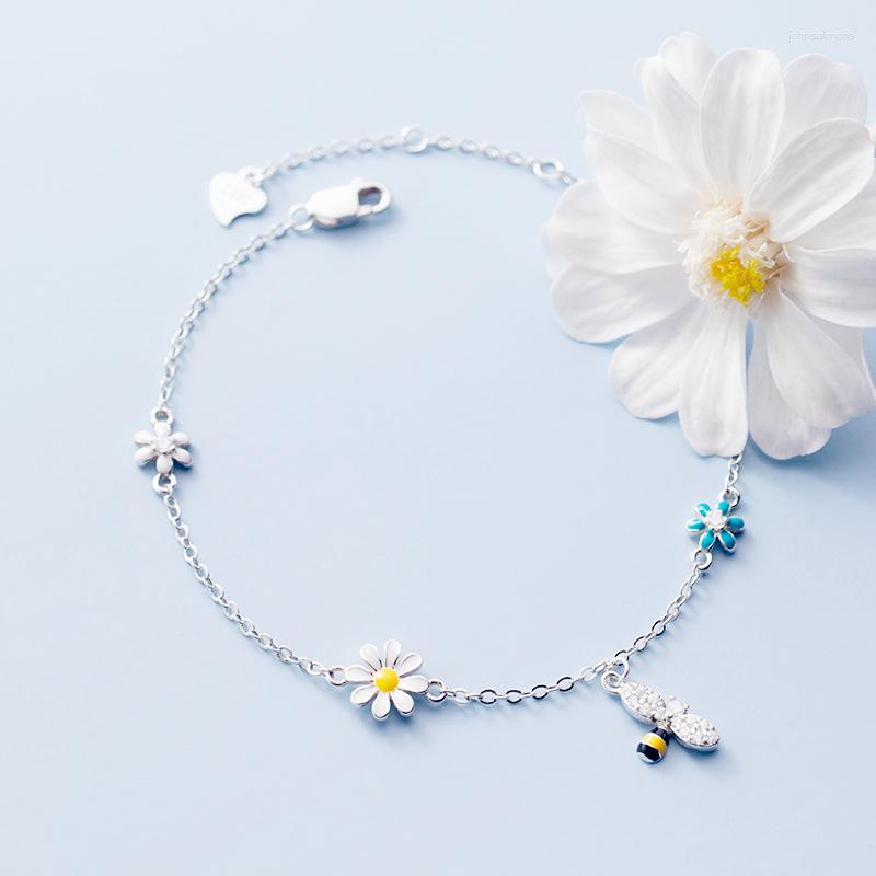 Link Bracelets Sole Memory Cute Mini Bee Flowers Silver Color Female Resizable SBR320
Link Bracelets Sole Memory Cute Mini Bee Flowers Silver Color Female Resizable SBR320