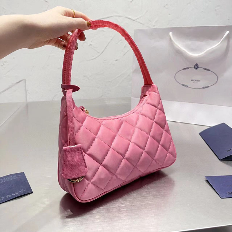 Designer bags women shoulder bags handbag hot sale lady crossbody hobo Underarm bag nylon bags handbags black purse pouch lattice pattern purses with box
Designer bags women shoulder bags handbag hot sale lady crossbody hobo Underarm bag nylon bags handbags black purse pouch lattice pattern purses with box