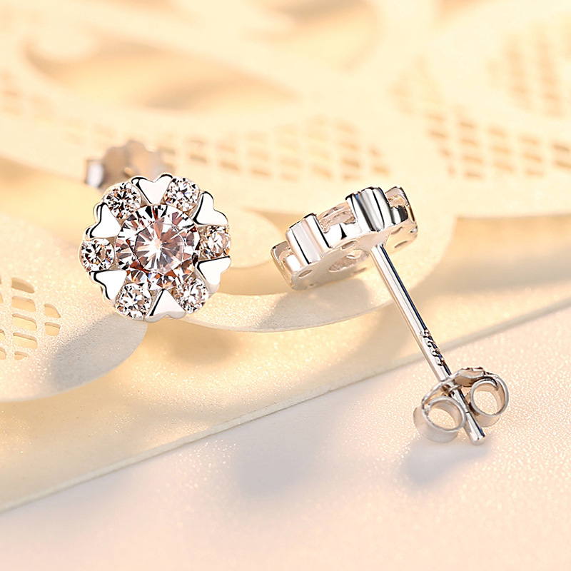 Women's Snowflake Crystal Stud Earrings 925 Sterling Silver Stud Earrings Designer Classic Diamond Earrings Wedding Party Jewelry Christmas Gifts
