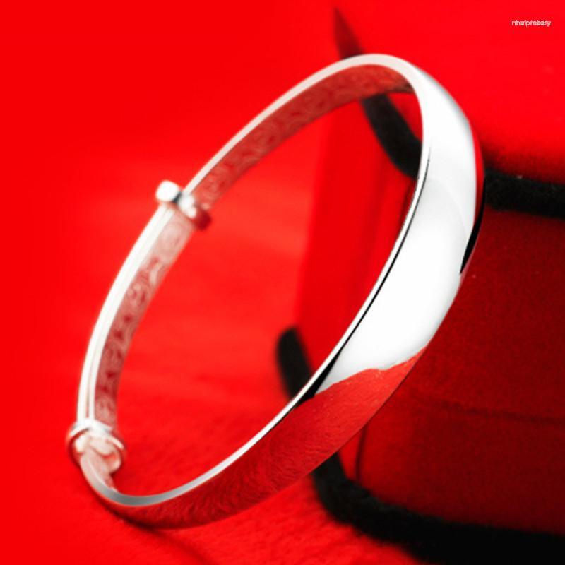 Bangle Double Buckle Safe Simple Designed Pull Push Women Charming Bracelets Mood Tracker Thin Bracelet Vintage Italy Style Copper
Bangle Double Buckle Safe Simple Designed Pull Push Women Charming Bracelets Mood Tracker Thin Bracelet Vintage Italy Style Copper
