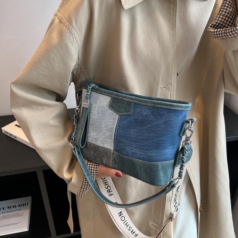 Evening Bags Fashion Stitching Bucket For Women High Quality Nubuck Leather Shoulder Bag Cute Purses And Handbags Designer Crossbody, Dark blue
Evening Bags Fashion Stitching Bucket For Women High Quality Nubuck Leather Shoulder Bag Cute Purses And Handbags Designer Crossbody, Dark blue