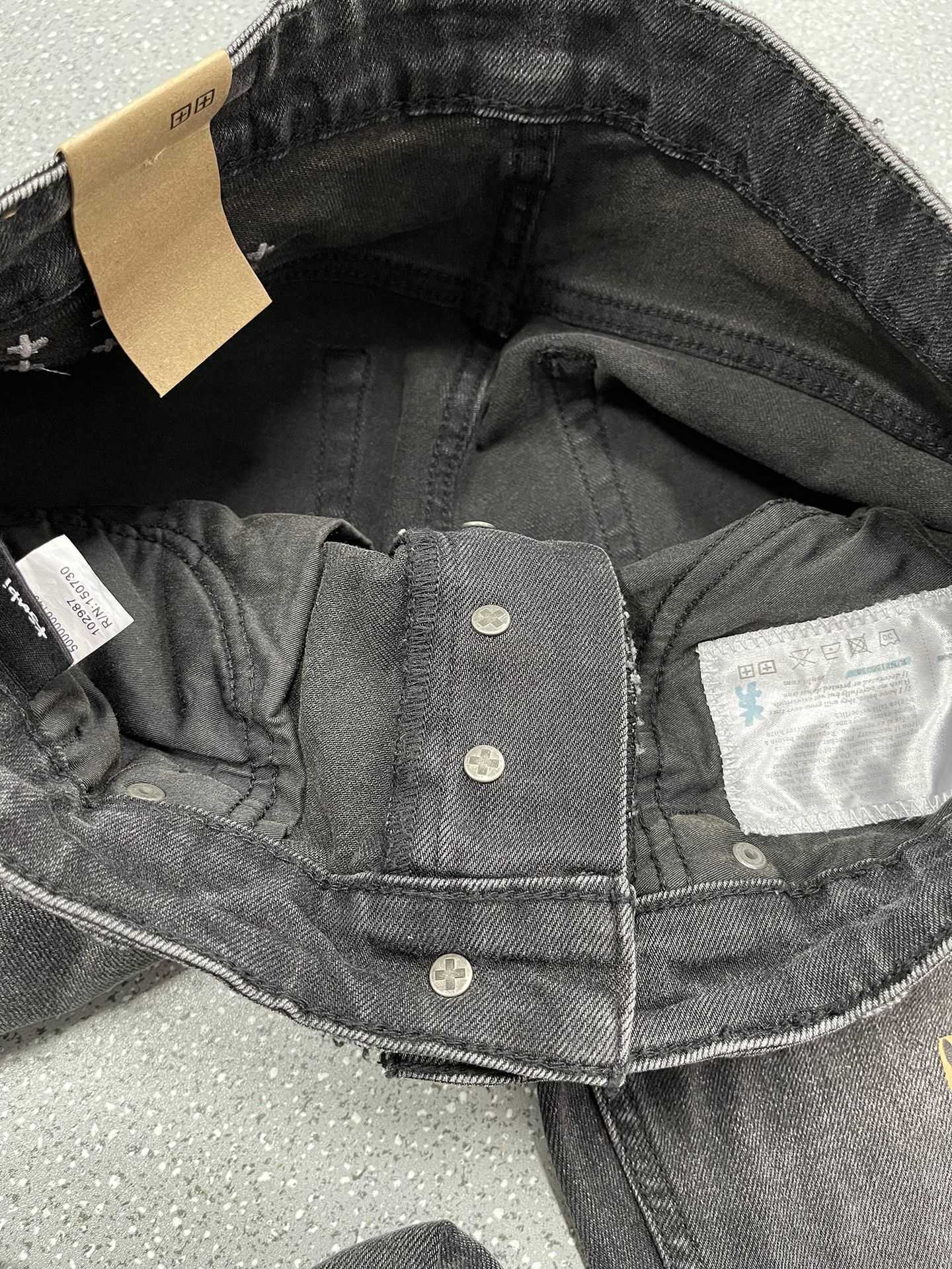 Slim Fit Denim Jeans for Men Modern Stretch Jeans Stylish and Comfortable Casual Pants L251014