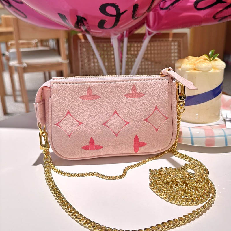 Pink Embossed Badge Women Mini Bag Leather Quilted Letter Crossbody Designer Luxury Handbag Vintage Cion Purse Evening Clutch Key Holder Birkin Fanny Pack 16CM
Pink Embossed Badge Women Mini Bag Leather Quilted Letter Crossbody Designer Luxury Handbag Vintage Cion Purse Evening Clutch Key Holder Birkin Fanny Pack 16CM