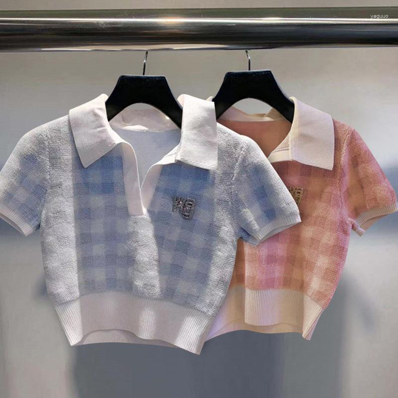 Women' Blouses Letterwang Lapel Short Waist Check Contrast Color Sleeved Knitted Top, Knitted short sleeve
Women' Blouses Letterwang Lapel Short Waist Check Contrast Color Sleeved Knitted Top, Knitted short sleeve