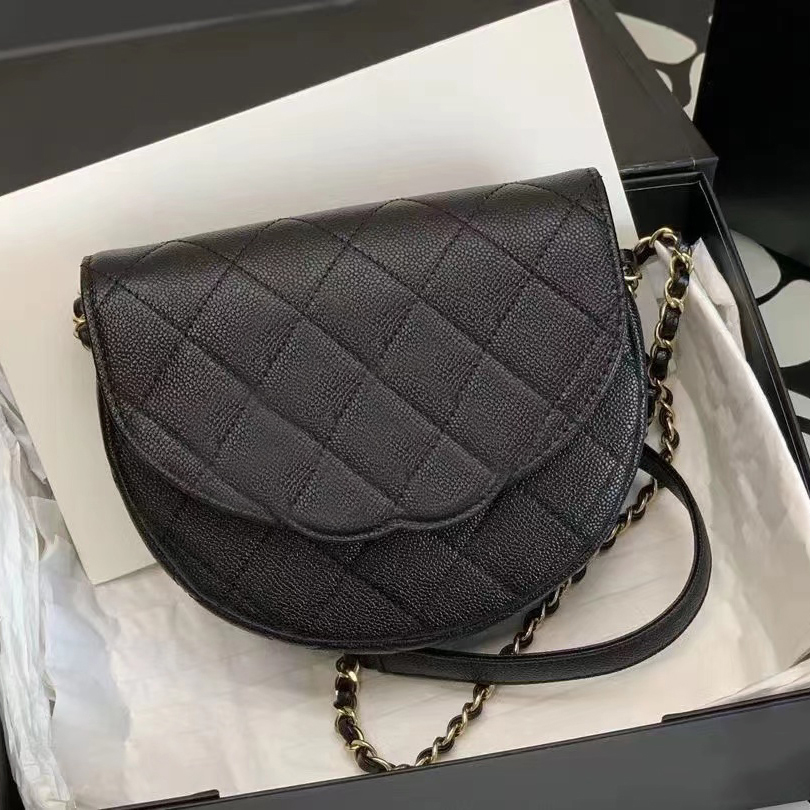 Luxury Designer clutch classic 5 colors Womens luggage flap bags Genuine Leather handbag half moon bag cross body strap totes Shoulder Hobo men make up messenger bags, Black
Luxury Designer clutch classic 5 colors Womens luggage flap bags Genuine Leather handbag half moon bag cross body strap totes Shoulder Hobo men make up messenger bags, Black