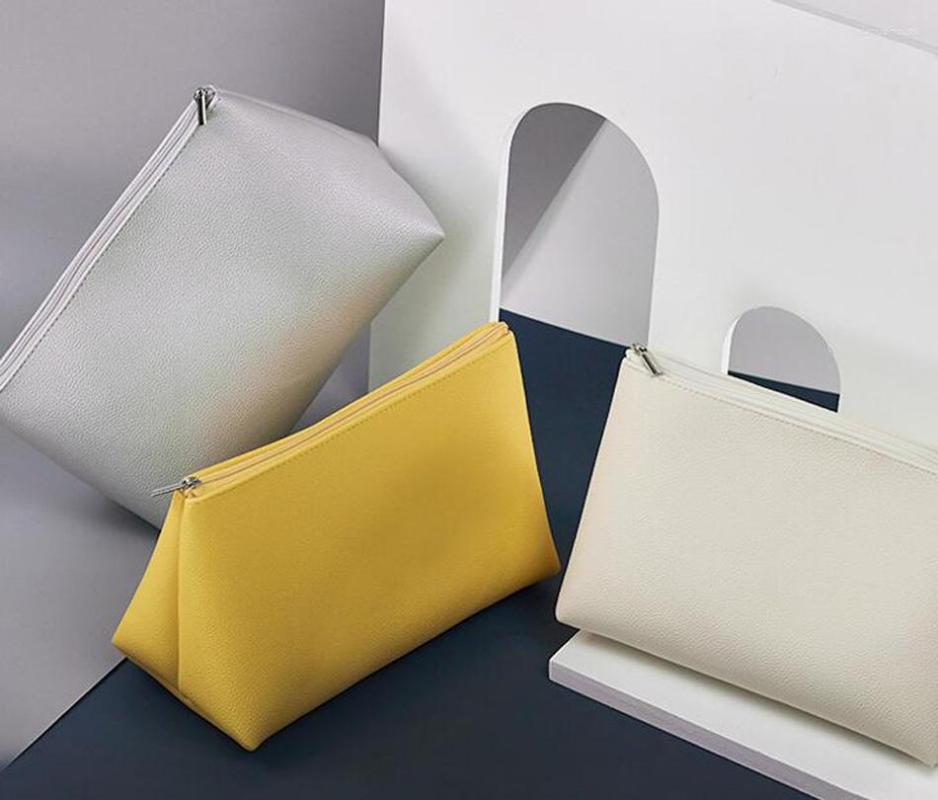 Cosmetic Bags DHL30pcs Design Style PU Triangle Shaped Solid Large Capacity Waterproof Protable Travel Makeup, Beige
Cosmetic Bags DHL30pcs Design Style PU Triangle Shaped Solid Large Capacity Waterproof Protable Travel Makeup, Beige