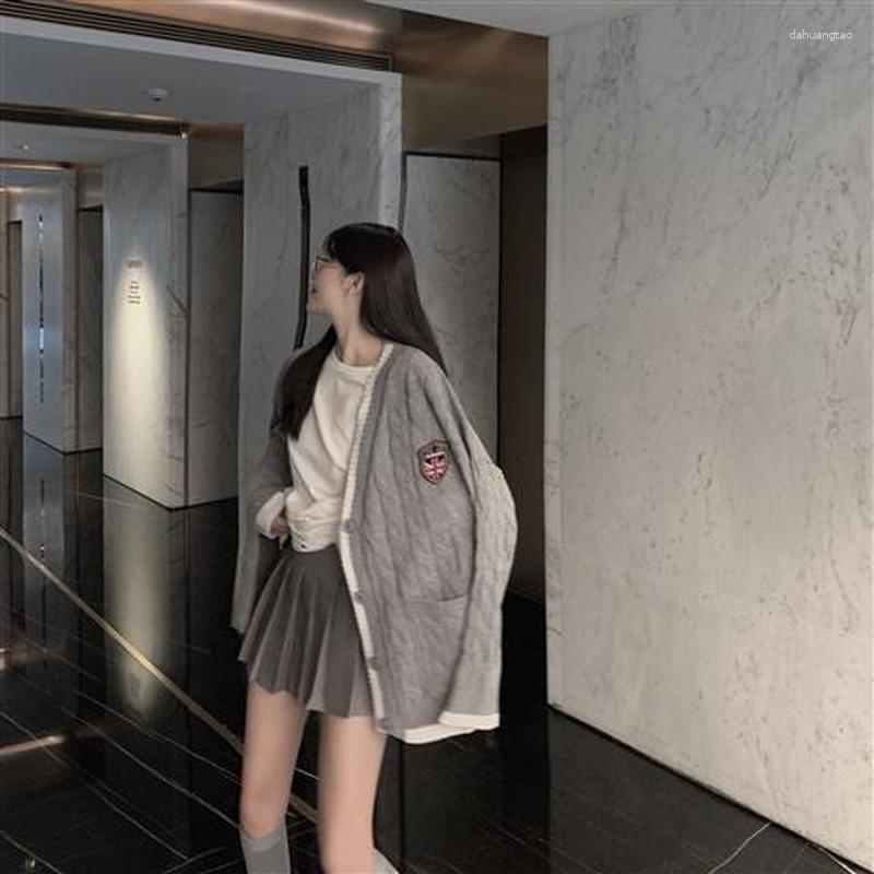 Women' Knits Preppy Oversized Cardigan Sweater Women V-Neck Aesthetic Spring/Autumn Long Sleeves Gray Mid Length Female Cardigans Clothes
Women' Knits Preppy Oversized Cardigan Sweater Women V-Neck Aesthetic Spring/Autumn Long Sleeves Gray Mid Length Female Cardigans Clothes