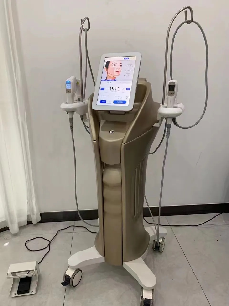 Powerful 4 Handles New Double Gold Hifu MFU With RF Vmax SD Focused Ultrasound Skin Tightening face Lifting Machine 7D 9D Anti-aging Hifu Slimming Dev