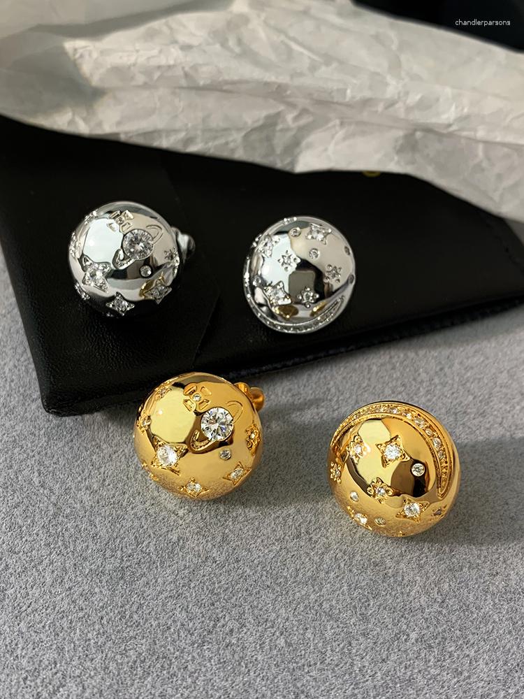 Stud Earrings French Star Gold Color Advanced Elegant Metal Plated Pearl Ear Clips For Women Fashion Jewelry
Stud Earrings French Star Gold Color Advanced Elegant Metal Plated Pearl Ear Clips For Women Fashion Jewelry
