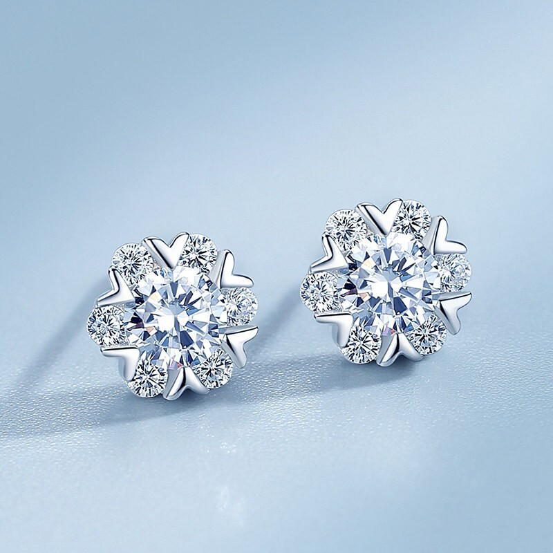 Women's Snowflake Crystal Stud Earrings 925 Sterling Silver Stud Earrings Designer Classic Diamond Earrings Wedding Party Jewelry Christmas Gifts